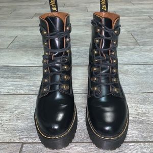 Dr. Martens Leona Boot